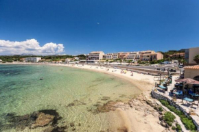 Résidence Olivier - APPARTEMENT FRONT DE MER DANS DOMAINE AVEC PISCINE MAE-8764
